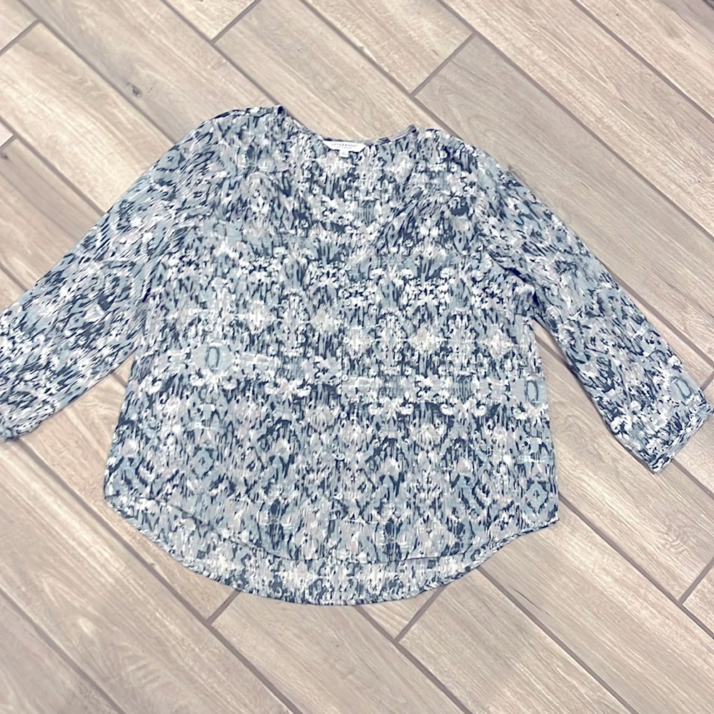 Liverpool Printed V Neck Long Sleeve Button Blouse size XL misty sage ikat - Picture 2 of 15